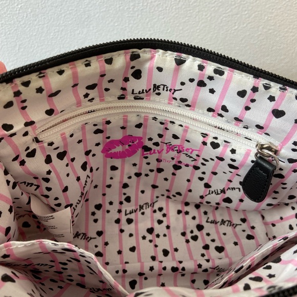 Betsey Johnson Lavender Quilted Crossbody Bag - Picture 7 of 10